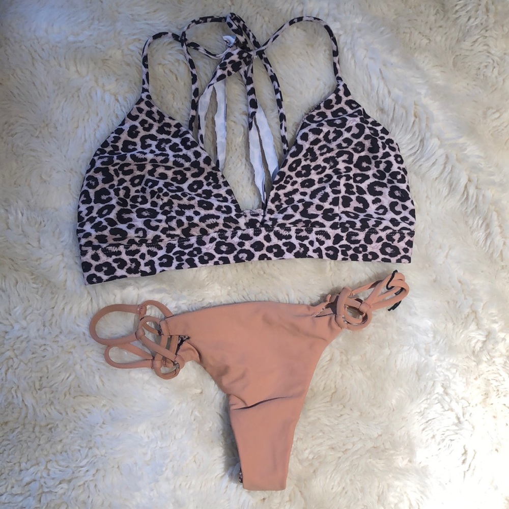 Acacia Set